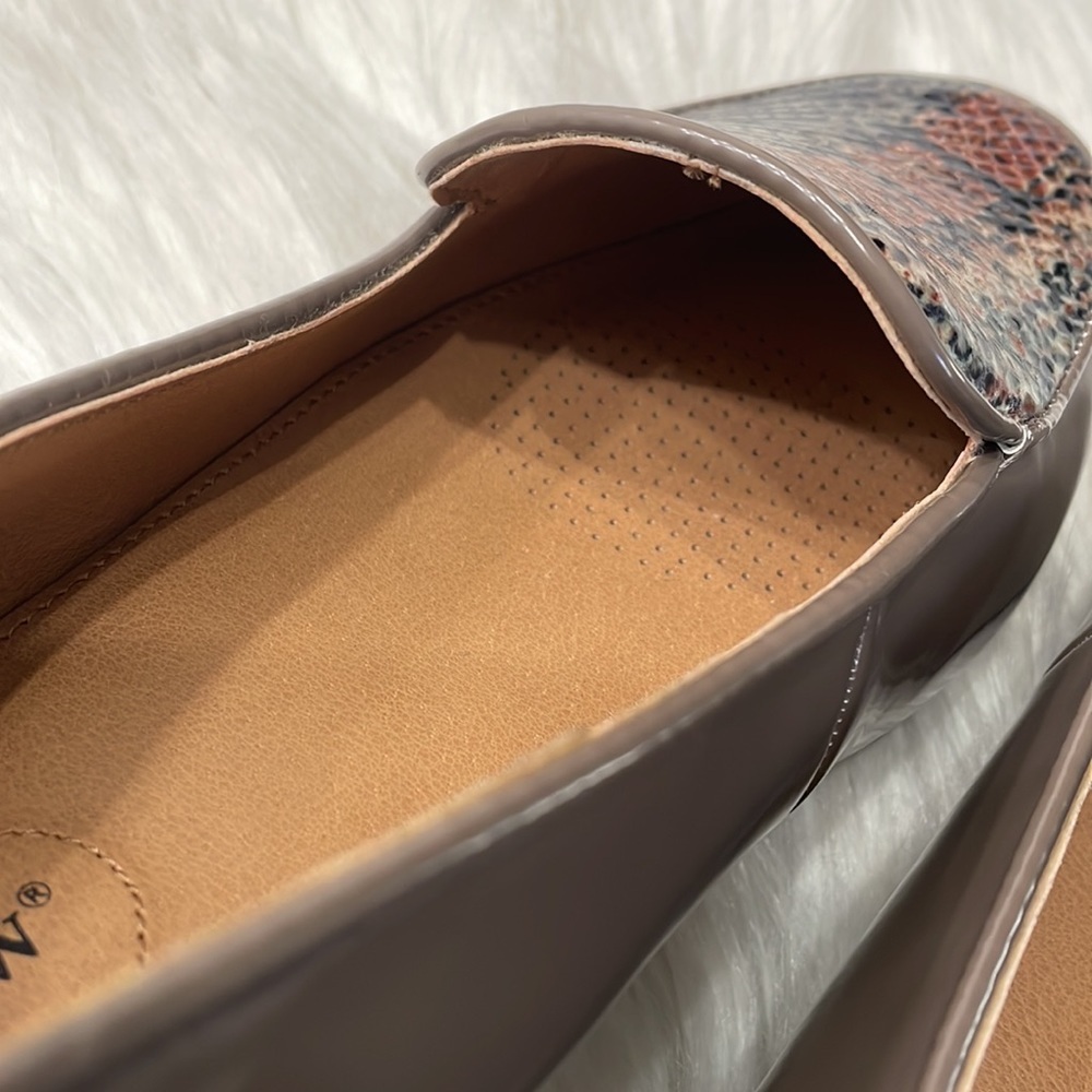 COMFORTVIEW Elena Snake Print Loafers - Picture 7 of 9